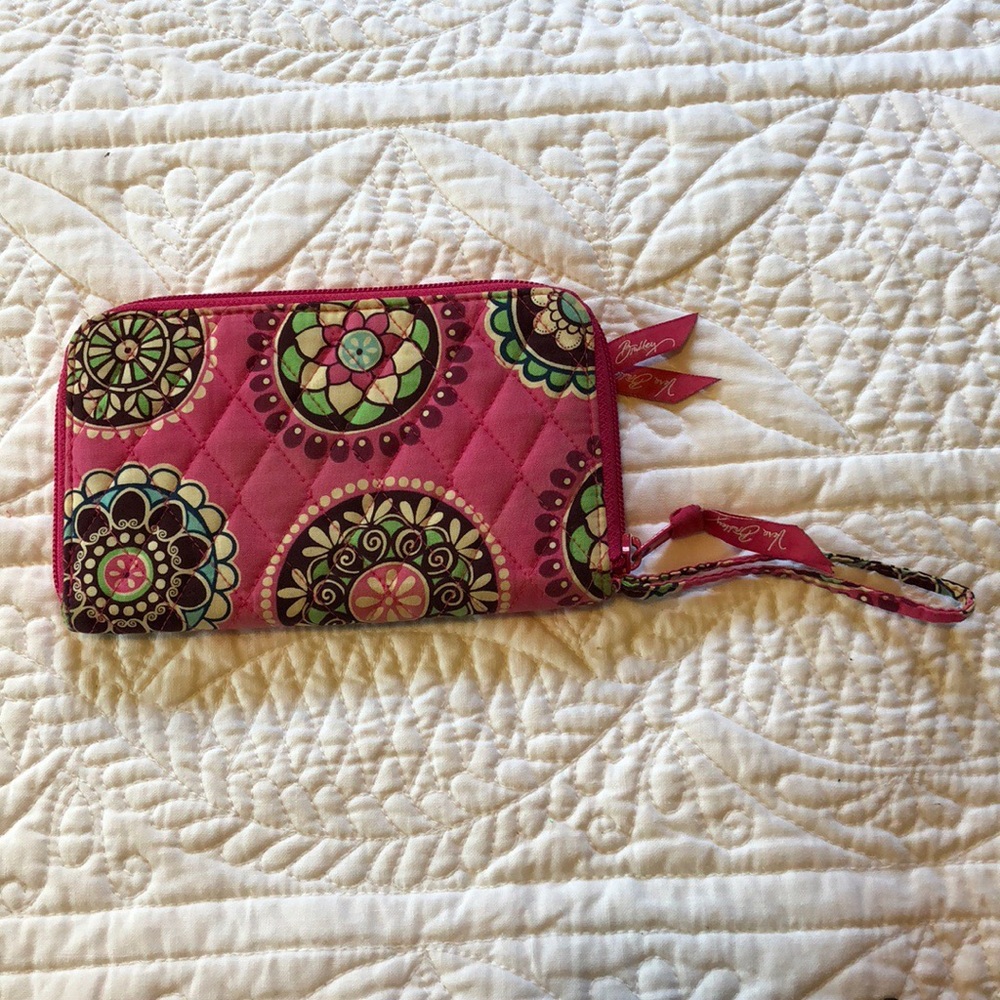 Vera Bradley Retired Pink Cupcakes Wristlet/Wallet